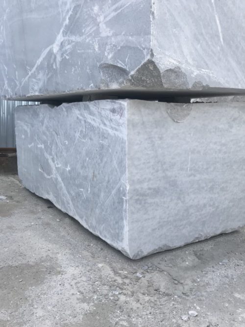 WHITE MARBLE LIGHT – category B1