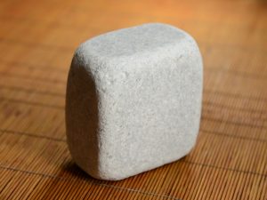 White marble cobblestone 10″ – worked - 4